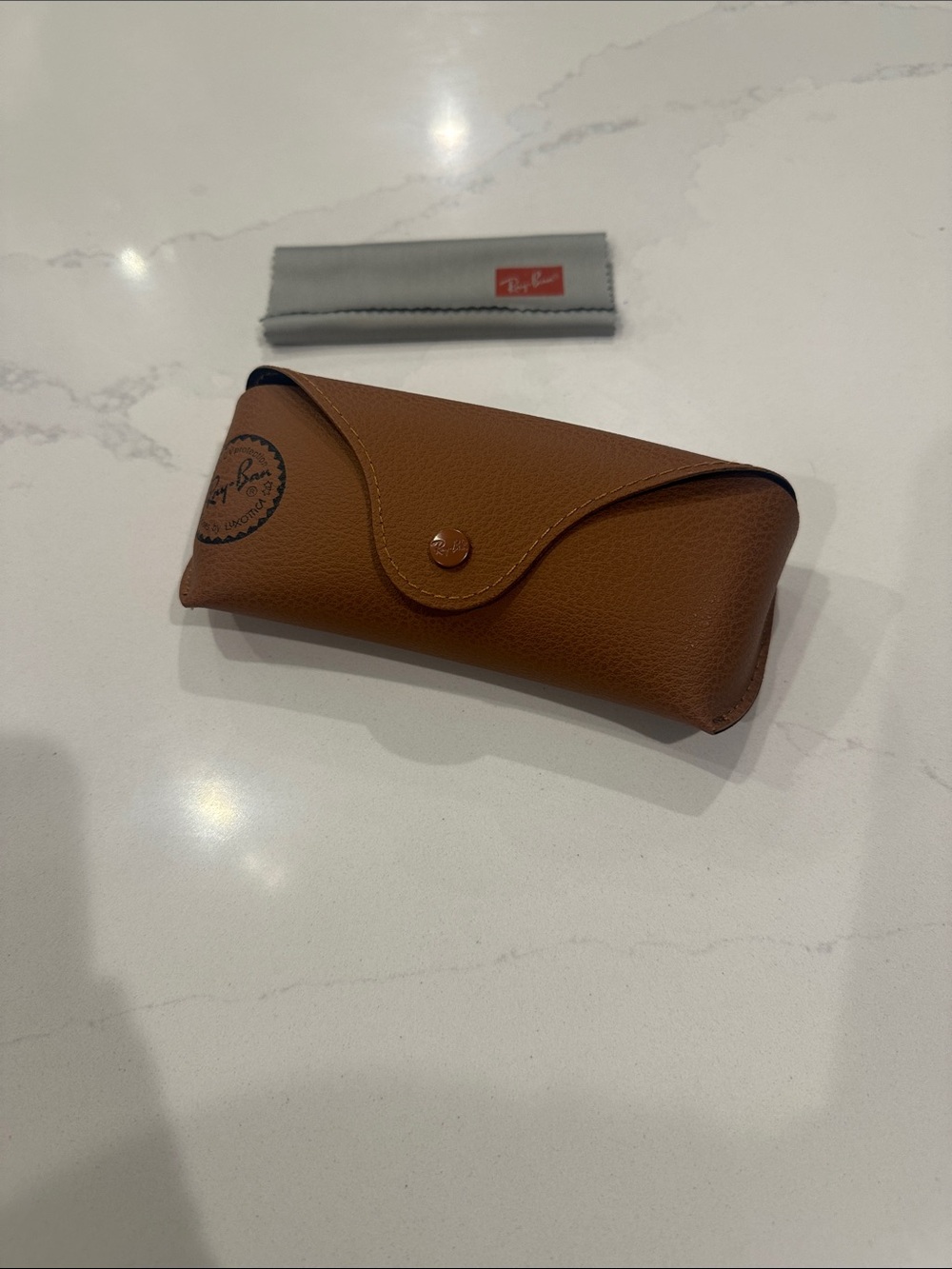 Ray-Ban CASE EMPTY! New with wipe‎